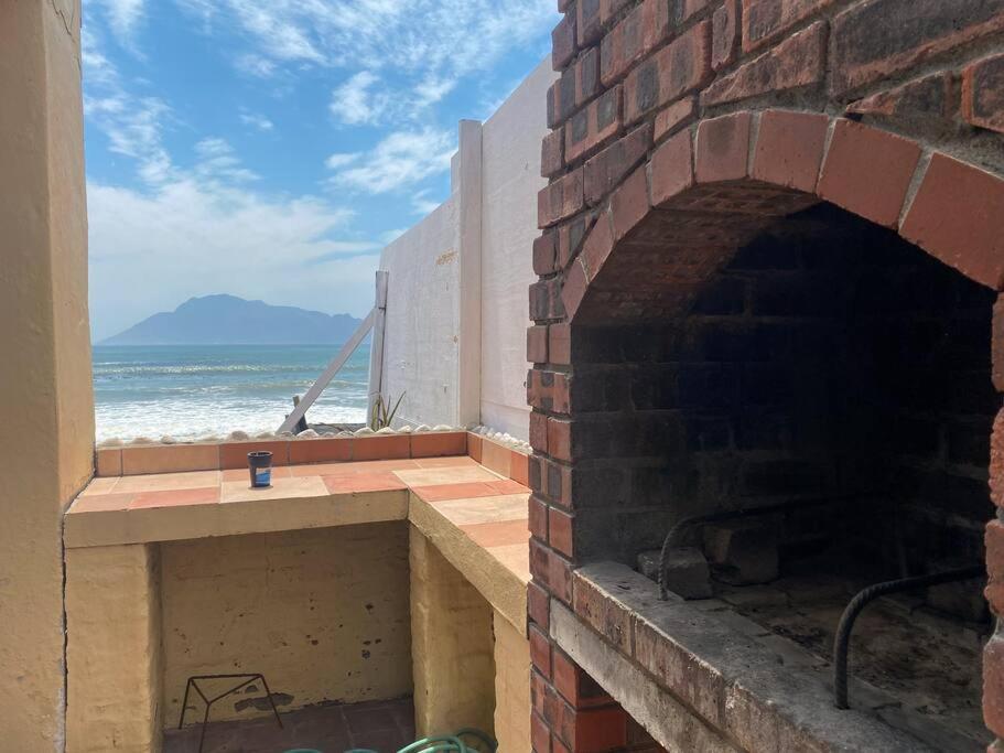 Family Surf Shack On The Beach Cape Town Exterior foto